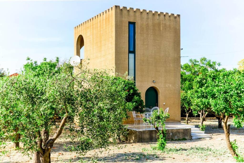 Vila The Tower With The Orange Tree Garden Ialysos  Exteriér fotografie