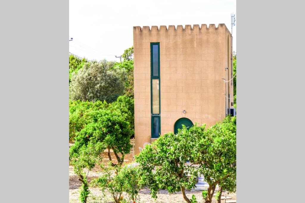 Vila The Tower With The Orange Tree Garden Ialysos  Exteriér fotografie